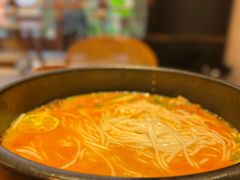 -银米·云南传统过桥米线(双廊黑金冠店)