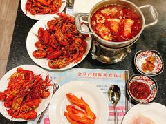-金马门国际美食百汇(珞喻路店)