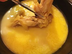 -鲜入围煮花胶鸡海鲜火锅