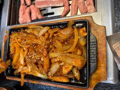 -臻牛烤肉