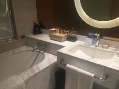 卫生间-上海中航虹桥机场泊悦酒店