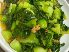 油渣炒青菜-沪依小酒馆心意菜