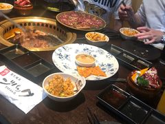 -山川小町·极番烧肉(新地假日广场店)