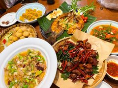 -老滇山寨•云南特色菜•地方菜•民族风情歌舞表演(金碧店)