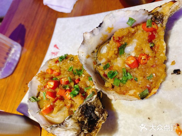 左串右麦音乐餐厅(北京总店)蒜蓉烤生蚝图片