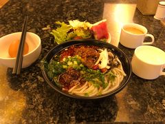 -昆明朗威酒店(昆明站火车站双桥夜市风情街店)