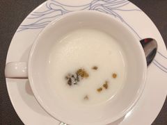 手磨杏汁炖葛仙米-广州文华东方酒店·江-由辉师傅主理