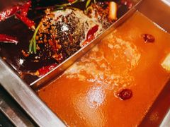 -百年川椒重庆老火锅(光谷店)