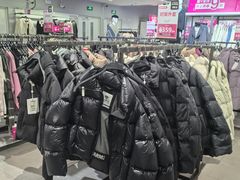 -唯品会(北京国瑞城店)