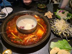 -渝涯重庆豆花老火锅(中赢国际店)