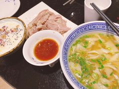 手抓羊肉-尹兰楼西北风情餐厅(嘉定店)