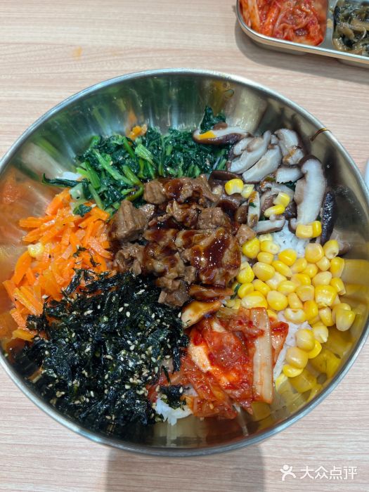 米村拌饭(王府井·香江小镇店)烤牛肉拌饭图片