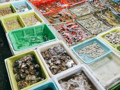 -霞涌市场海鲜摆卖区