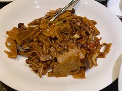 香肉酱炒笋菇-有璟阁港式餐厅(国贸商城店)