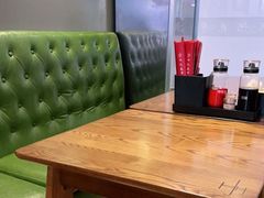 -何记花甲(海岸城旗舰店)