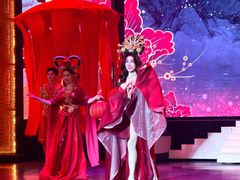 -金东尼人妖秀