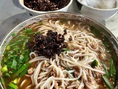 -正宗杨记普洱酸醋米线(总店)