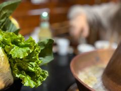 -果松木炭酸菜铜火锅·外婆参鸡汤