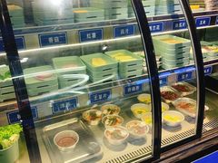 面包甜点陈列柜-蚝英雄鲜蚝自助专门店(长楹天街直营店)