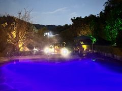 -腾冲洞山温泉村