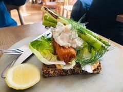 炸海鲈鱼三明治-BOR Eatery(安福路店)