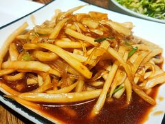 酸萝卜炒粉-叶派龙虾•招牌香辣蟹·海鲜(中海国际店)