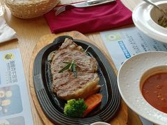 -海维克牛排馆HIGHWIC(右岸环宇坊店)