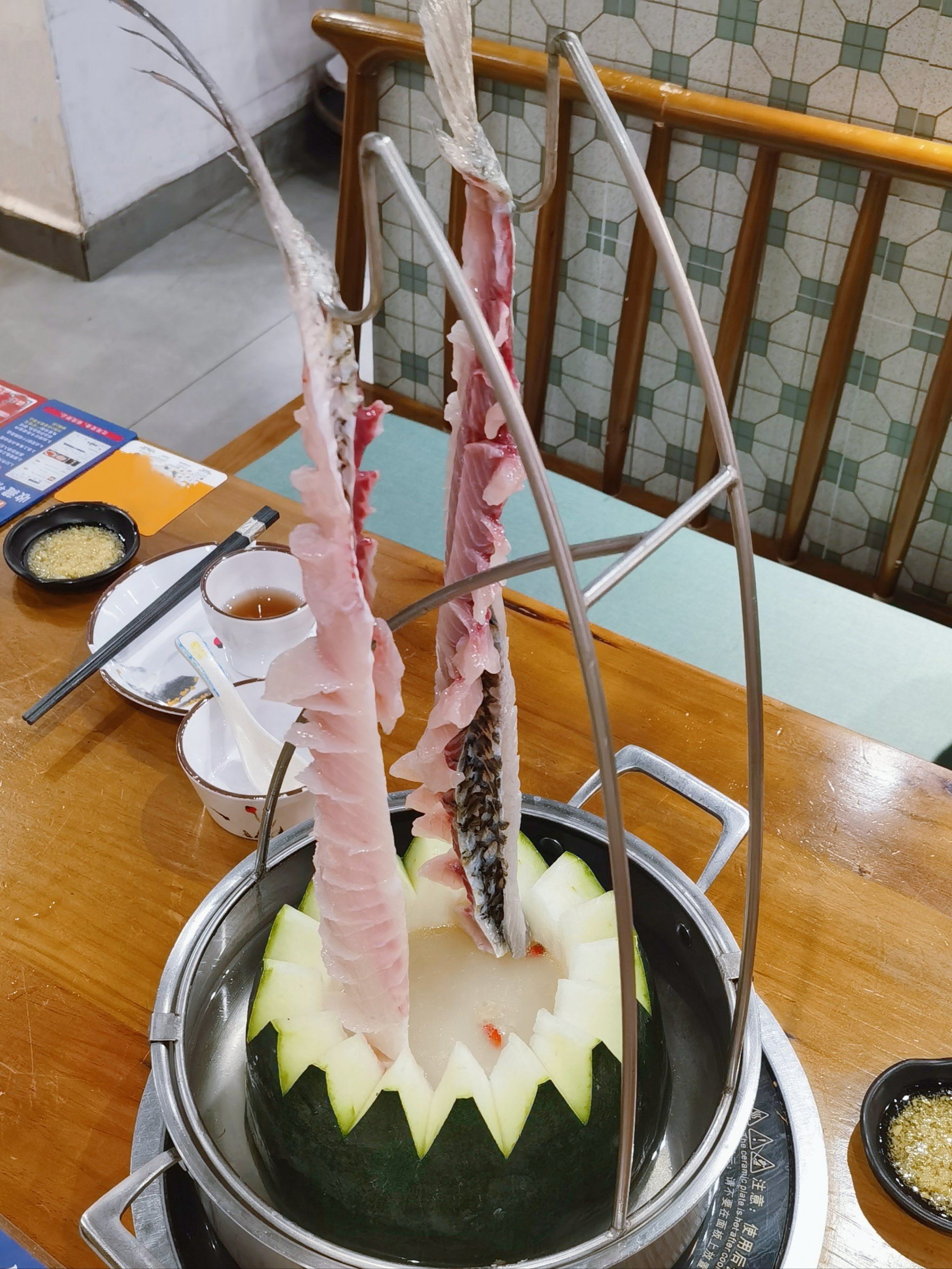 解锁千层无骨鱼新吃法,冬瓜盅沸腾引爆味蕾