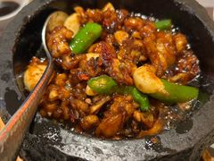 石锅杭椒牛蛙-桂满陇·蟹黄小笼汤包(中山公园店)