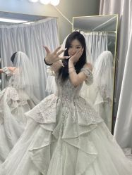-莫小姐婚纱
