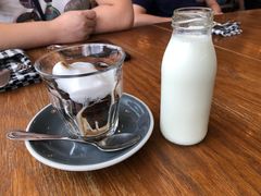 -ROAST coffee & eatery