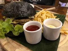 -Naughty Nuri’s Phuket