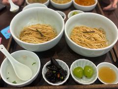-蟹上黄·蟹黄面·江南糖水(人民广场店)