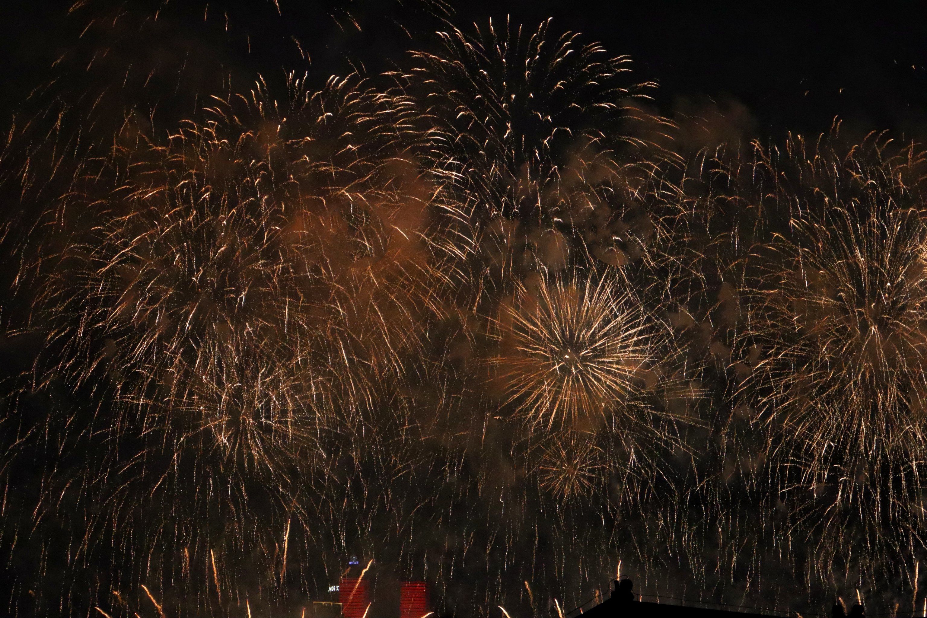 烟花夜 炫彩绽放
