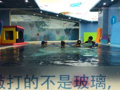 -龙格亲子游泳•水育早教运动中心