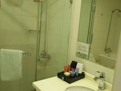 -白玉兰酒店(上海田子坊马当路地铁站店)