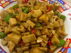 -江城燕子大排档(江汉路步行街店)