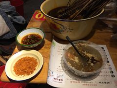 -拈签一笑黄牛肉辣卤串串