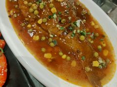 -梓檚中餐厅湖北菜小龙虾武昌鱼排骨藕汤(黄鹤楼店)