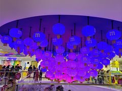 -m豆巧克力世界(上海世茂广场店)