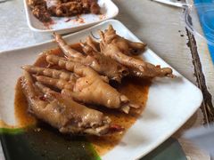 -爆炸头阿姨小四川正宗川味小吃(无任何分店)