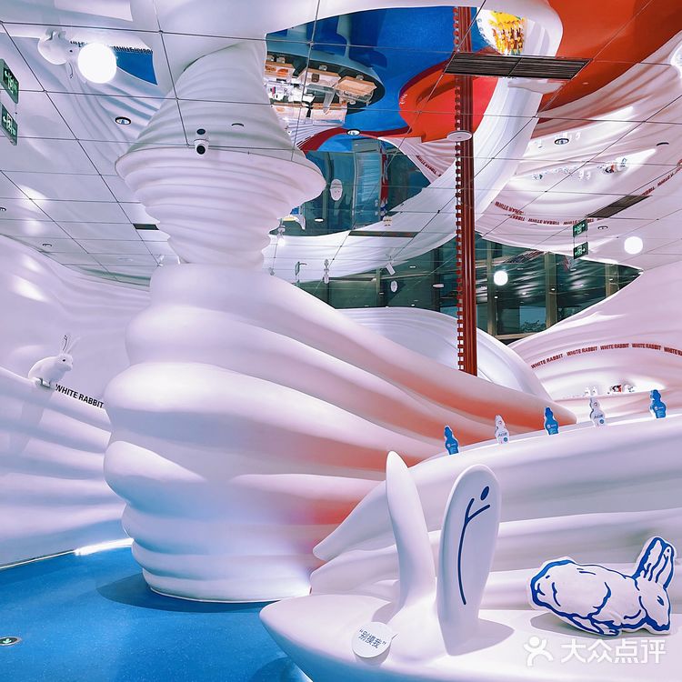 上海之光，大白兔全球首家旗舰店开业了，太好逛了！