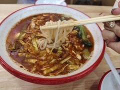 -二钢串叔麻辣烫(华龙大厦店)