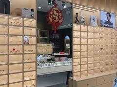 -一代眼镜·蔡司配镜(浦东大拇指广场店)