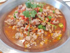 -兔行天下-鸿鹤鲜锅兔(中海国际店)