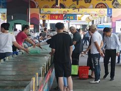 -三亚火车头万人海鲜广场