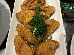 -Chom Cafe and Restaurant