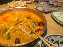 -洱火云南酸菜牛肉火锅(石景山当代商城店)