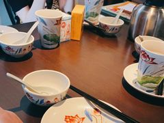 -大头虾越式风味餐厅(光明广场店)