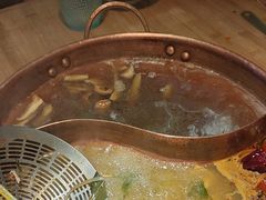 -洱火云南酸菜牛肉火锅(石景山当代商城店)